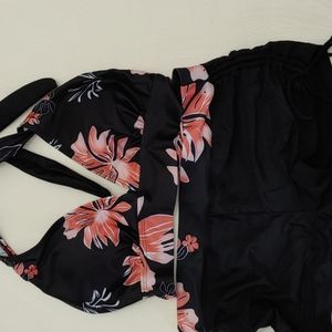 Women's 2 piece Swimsuit, New without tags